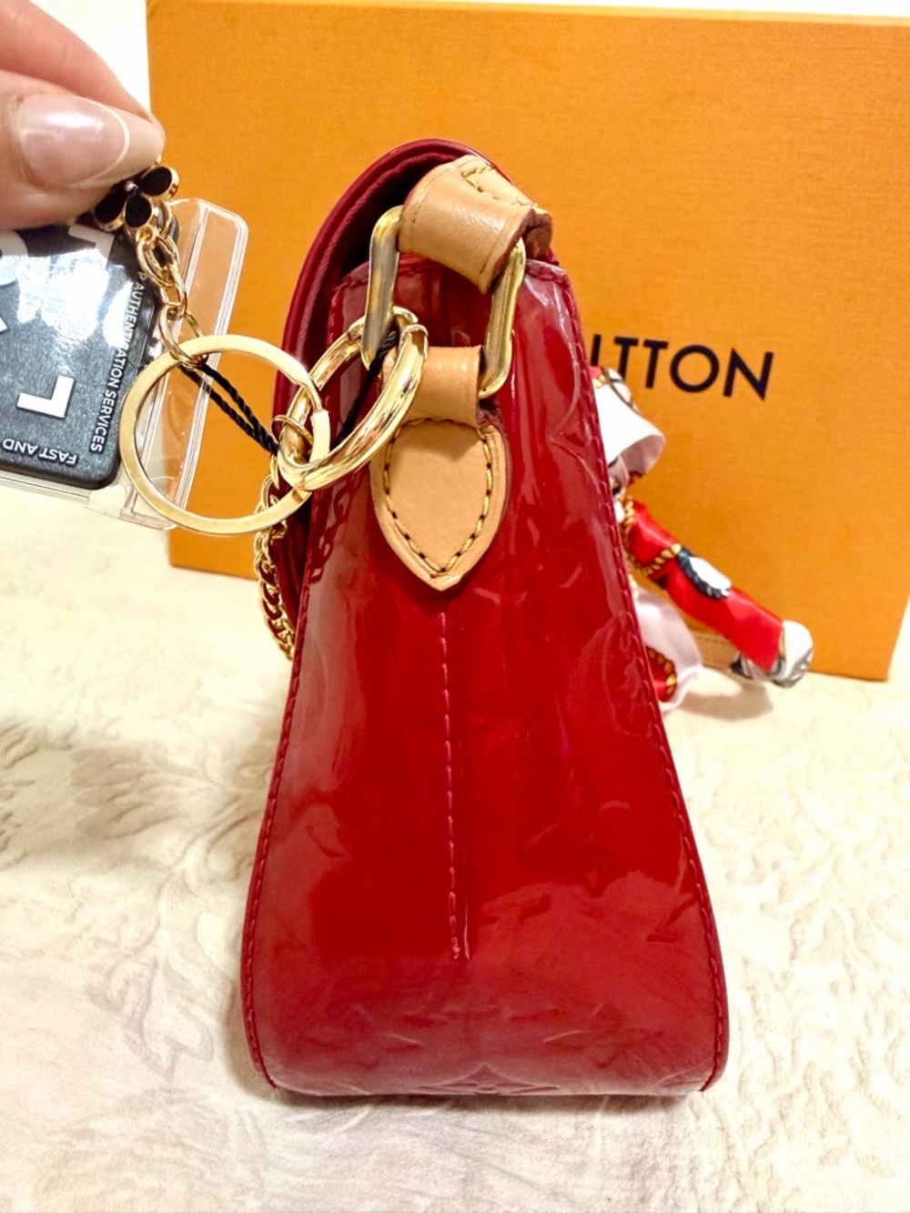 ✨ Gorgeous Gift! Louis Vuitton Pomme D’Amour Monogram Vernis Bellflower PM ✨ - Picture 7 of 14
